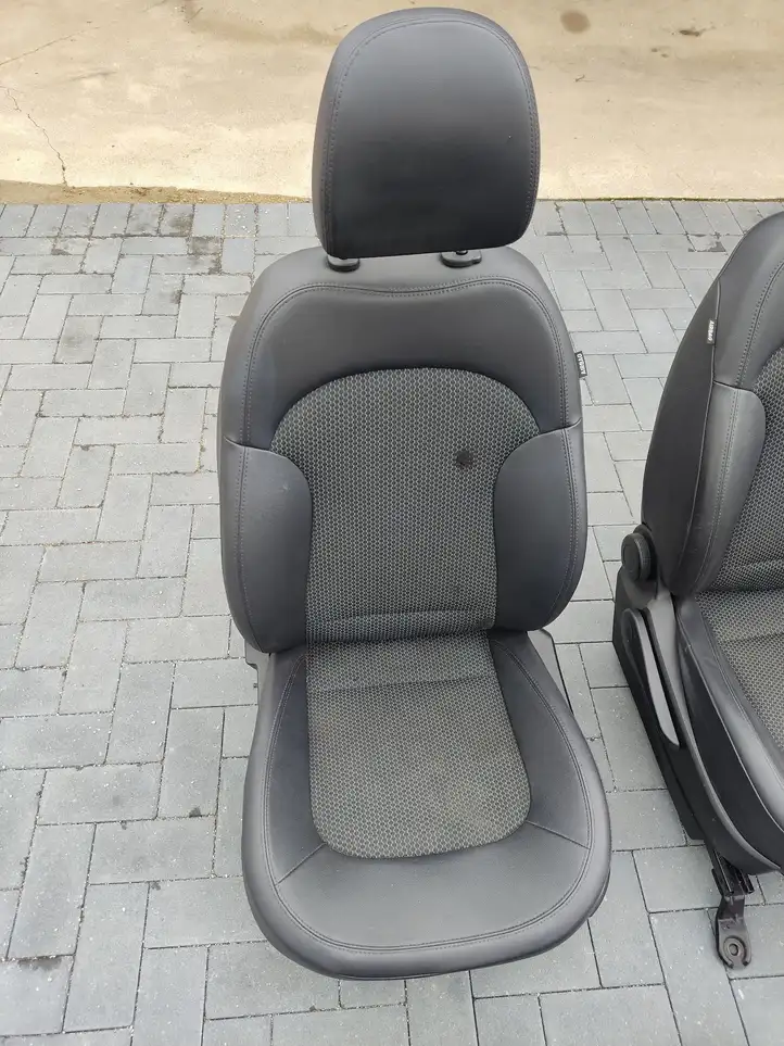 Hyundai ix35 (2009 - 2013) 833202Y02000 Комплект отделки дверей — фото 12