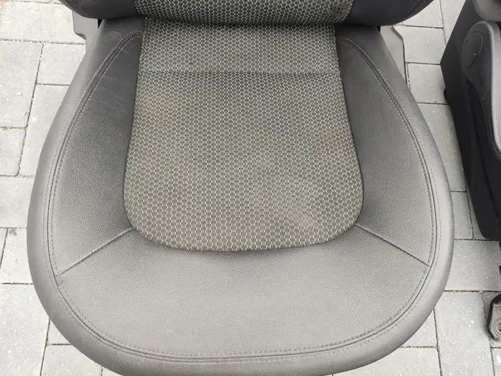 Hyundai ix35 (2009 - 2013) 833202Y02000 Комплект отделки дверей — фото 32