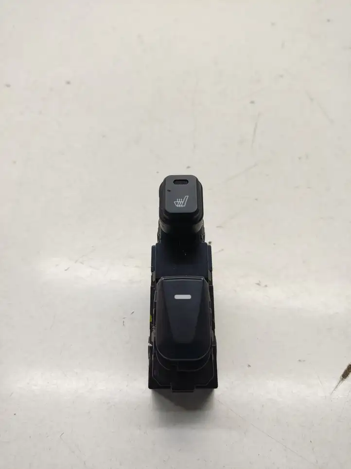 Hyundai ix35 (2009 - 2013) 3835211310 Кнопка стеклоподъемников — фото 1