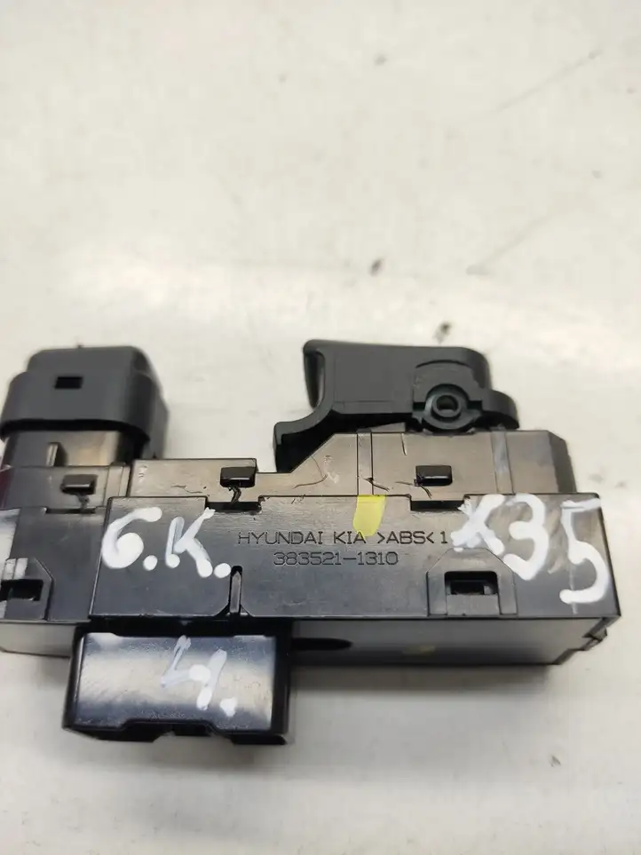Hyundai ix35 (2009 - 2013) 3835211310 Кнопка стеклоподъемников — фото 3