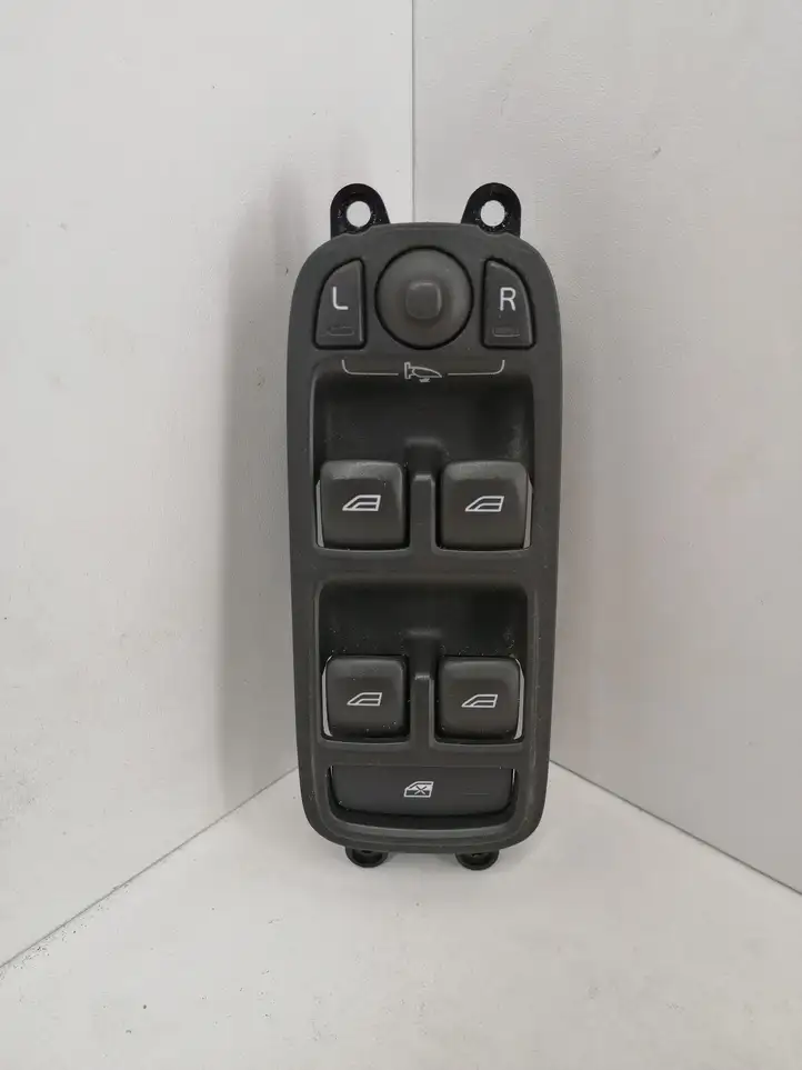 Volvo XC60 (2017 - ) 31453266 Кнопка стеклоподъемников — фото 1