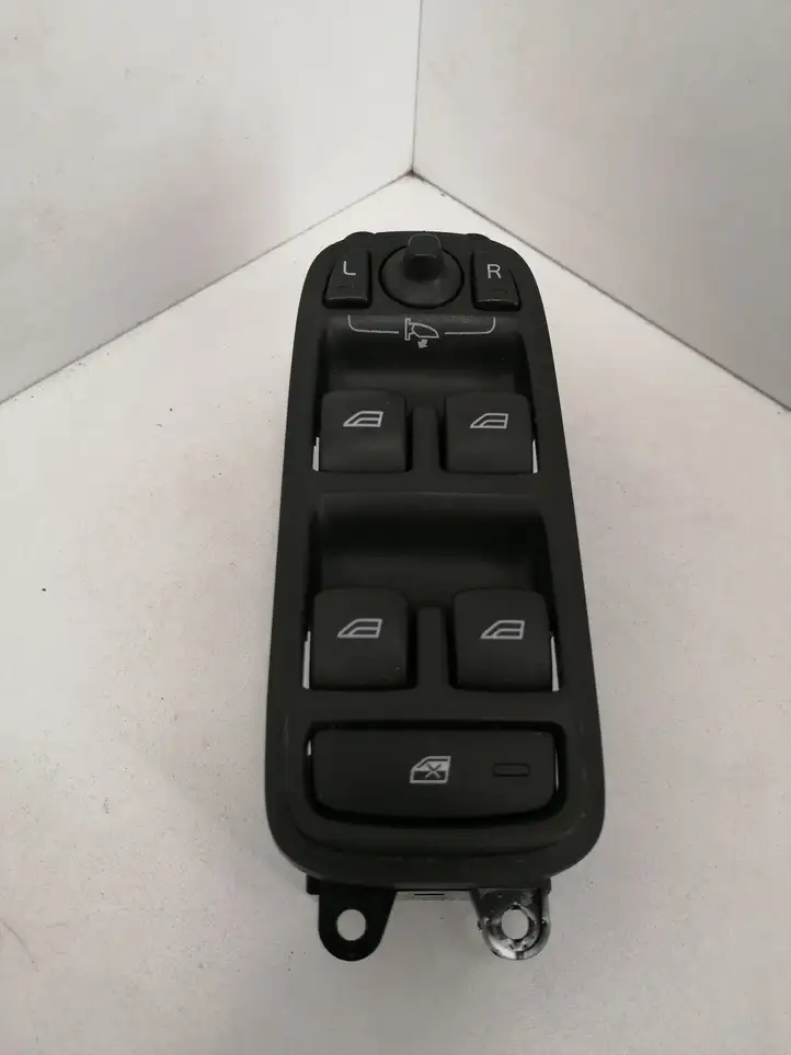 Volvo XC60 (2017 - ) 31453266 Кнопка стеклоподъемников — фото 4
