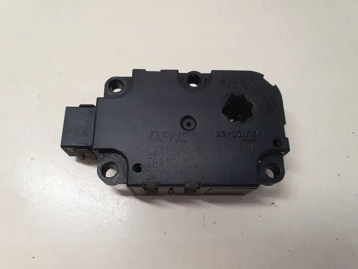 Audi A6 C7 (2011 - 2014) ZBAT0045D08AT Двигатель задвижки потока воздуха — фото 2