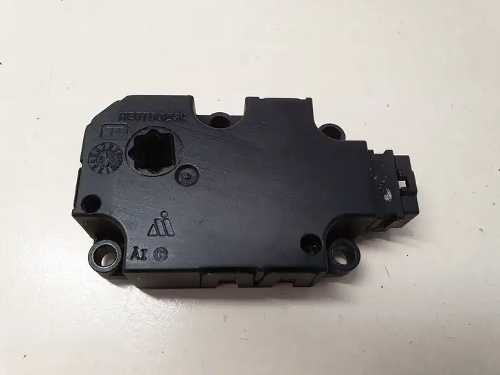 Audi A6 C7 (2011 - 2014) ZBAT0045D08AT Двигатель задвижки потока воздуха — фото 1