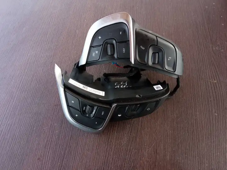 Citroen C4 (2011 - 2016) 96720514ZD Кнопки на рулевом колесе — фото 1
