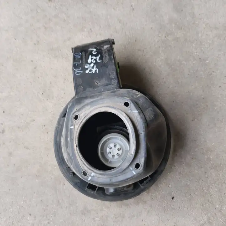 Subaru Outback (BS) (2014 - 2019) 5147B000A Крышка топливного бака — фото 4