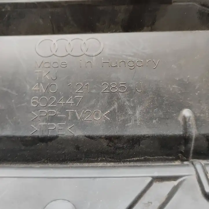 Audi Q7 4M (2015 - ) 4M0121285J Дефлектор воздуха — фото 2