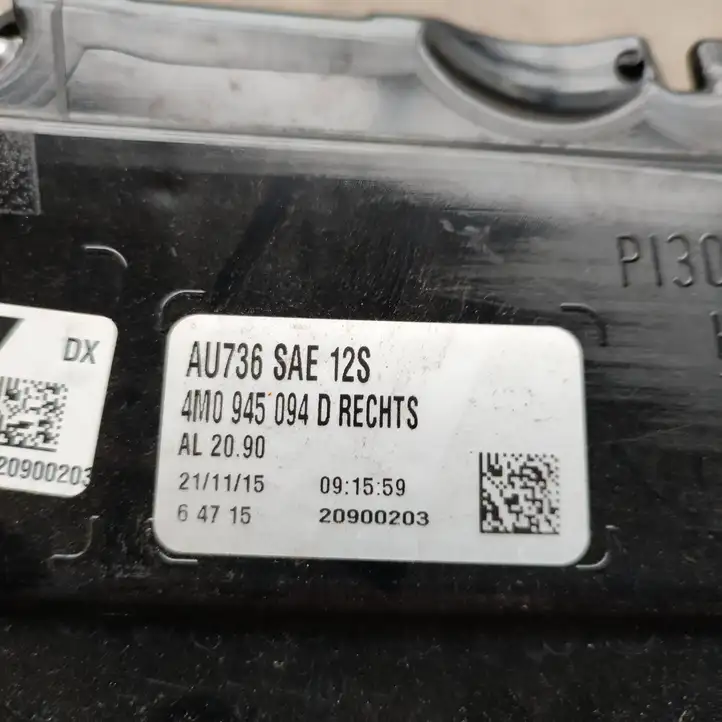 Audi Q7 4M (2015 - ) 4M0945094D Задний фонарь в крышке багажника — фото 2
