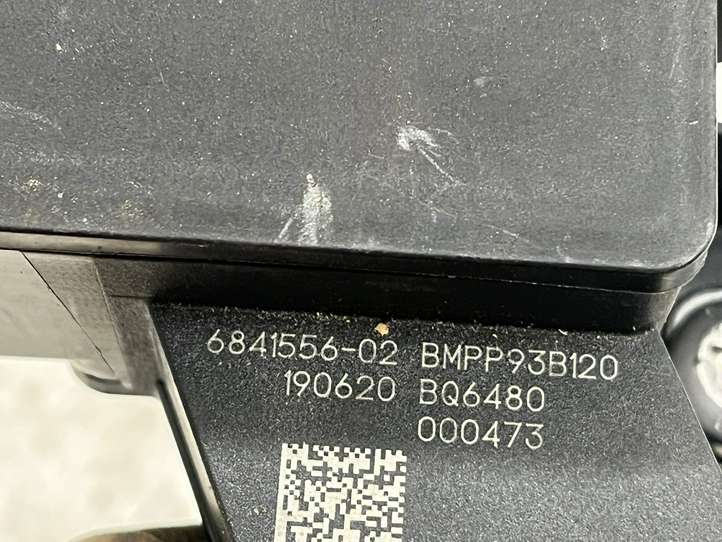 BMW X5 G05 (2018 - )  6841556 Узел подключения плюсовых проводов