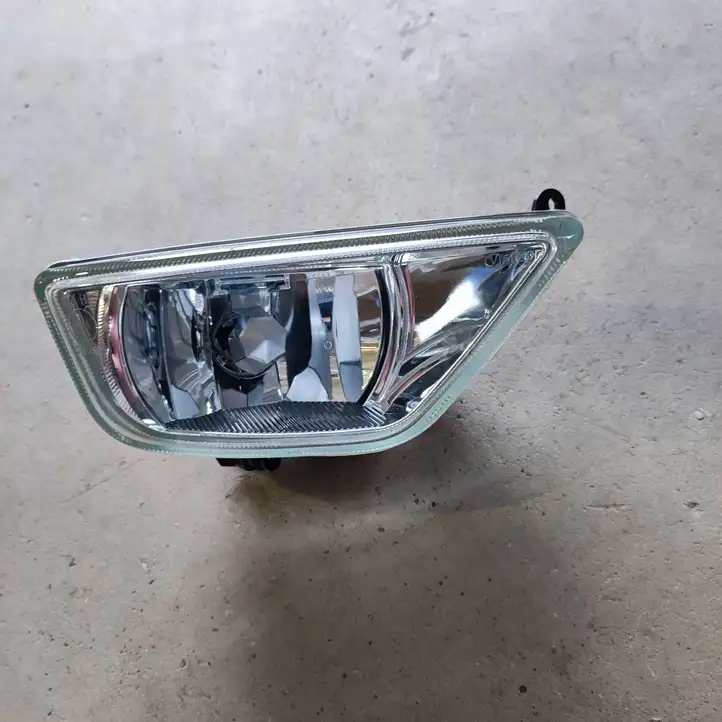 Ford Focus (1998 - 2004) 2M5115K201AH Передняя противотуманная фара — фото 1