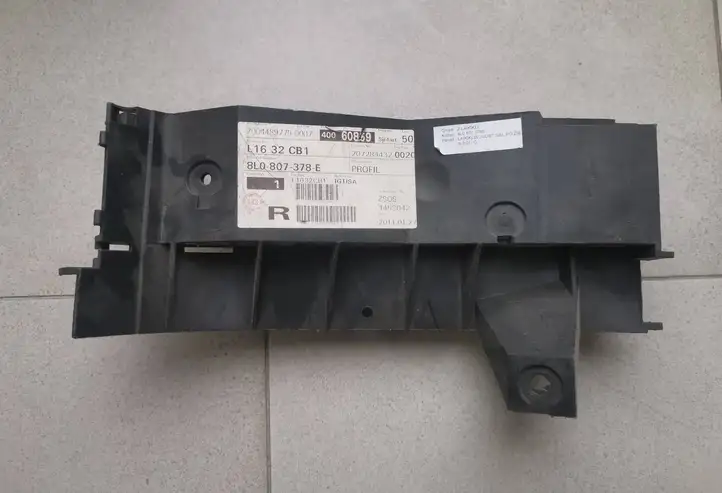 Audi A3/S3 8L (2000 - 2003) 8L0807378E Кронштейн заднего бампера — фото 1