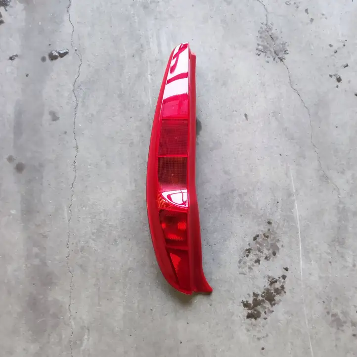 Fiat Punto (188) (1999 - 2010) 46523772 Задний фонарь в кузове — фото 1