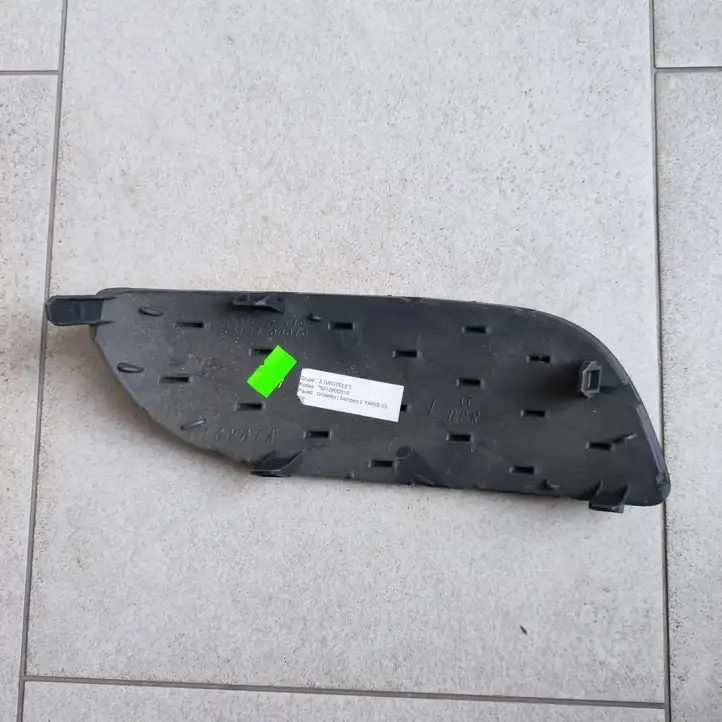 Toyota Yaris (1999 - 2003) 521280D010 Нижняя решетка переднего бампера — фото 3