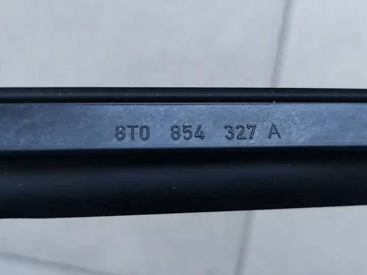 Audi A5 8T 8F (2007 - 2011) 8T0854327A Накладка стоек лобового стекла — фото 2