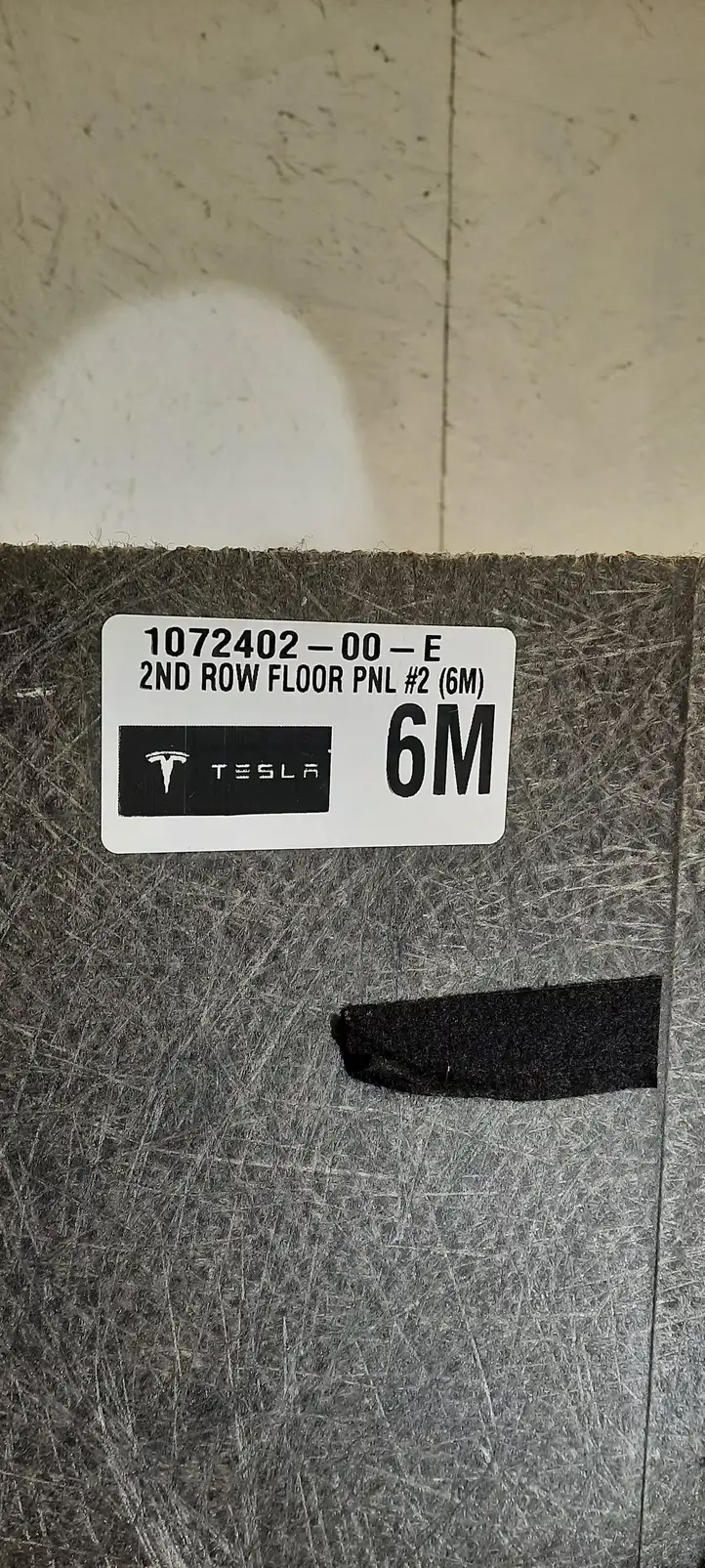 Tesla Model X (2015 - 2021) 107240200E Прочие детали салона — фото 3