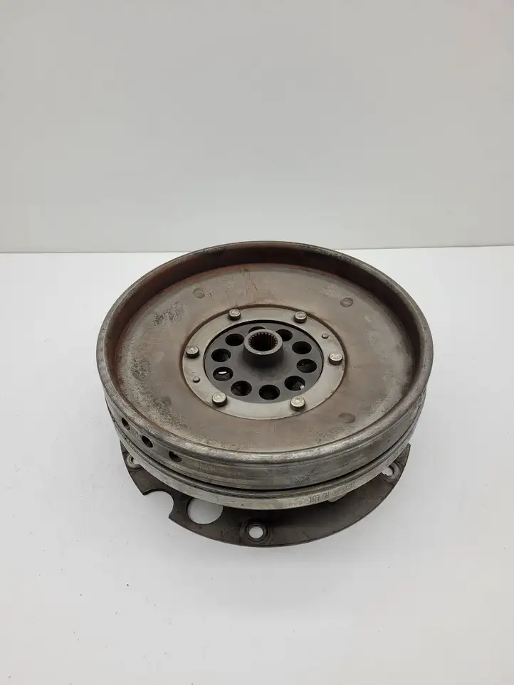 Audi A7 S7 4G (2010 - 2014) 0AW105317Q Двухмассовый маховик — фото 1