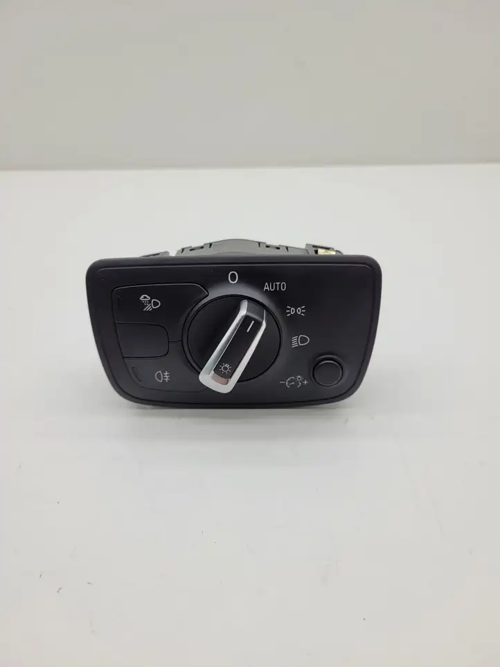 Audi A7 S7 4G (2010 - 2014) 4G0941531E Включатель фонарей — фото 1