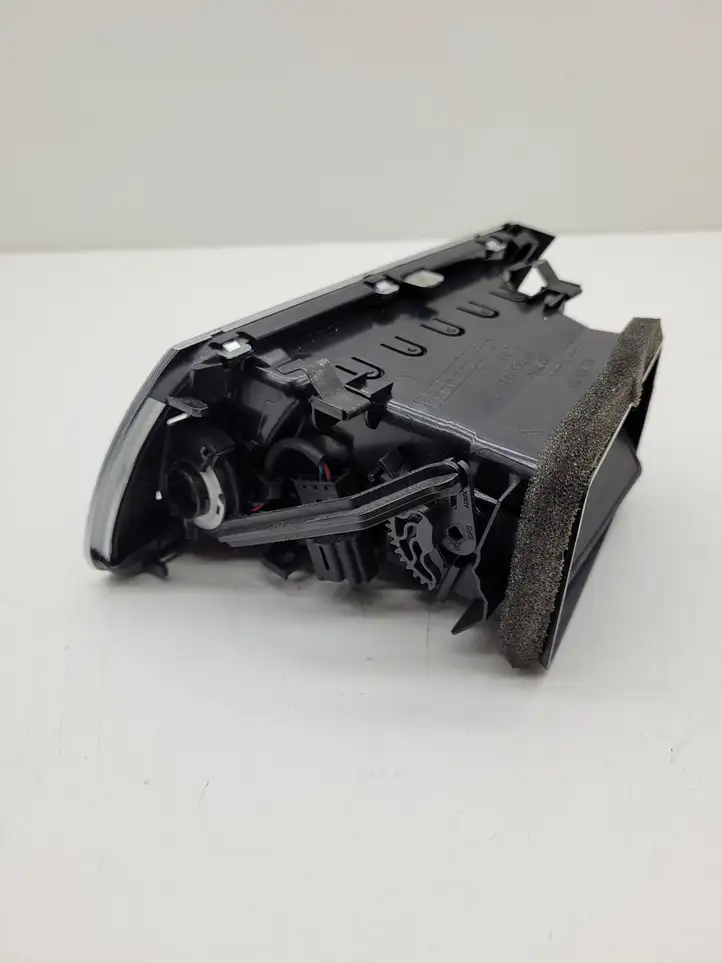 Audi A7 S7 4G (2010 - 2014) 4G8820901 Боковой воздушный дефлектор — фото 4