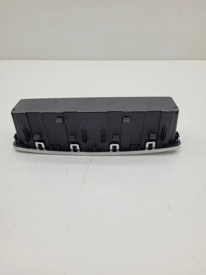 Audi A7 S7 4G (2010 - 2014) 4G0863300 Ящик центральной консоли — фото 4