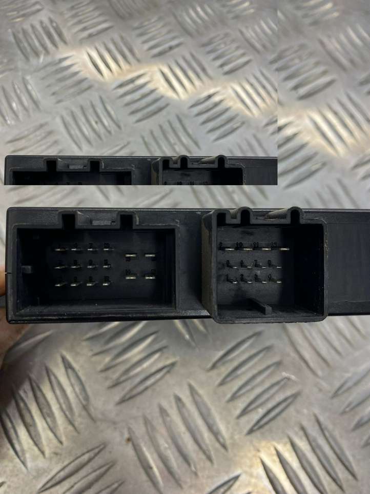 Audi A8 (2010 - 2014)  300001506667 Блок управления крюка для прицепа