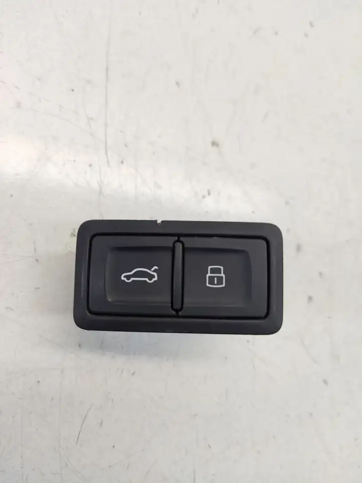 Audi A6 C7 (2011 - 2014) 4G0959831B Кнопка закрытия крышки багажника — фото 1