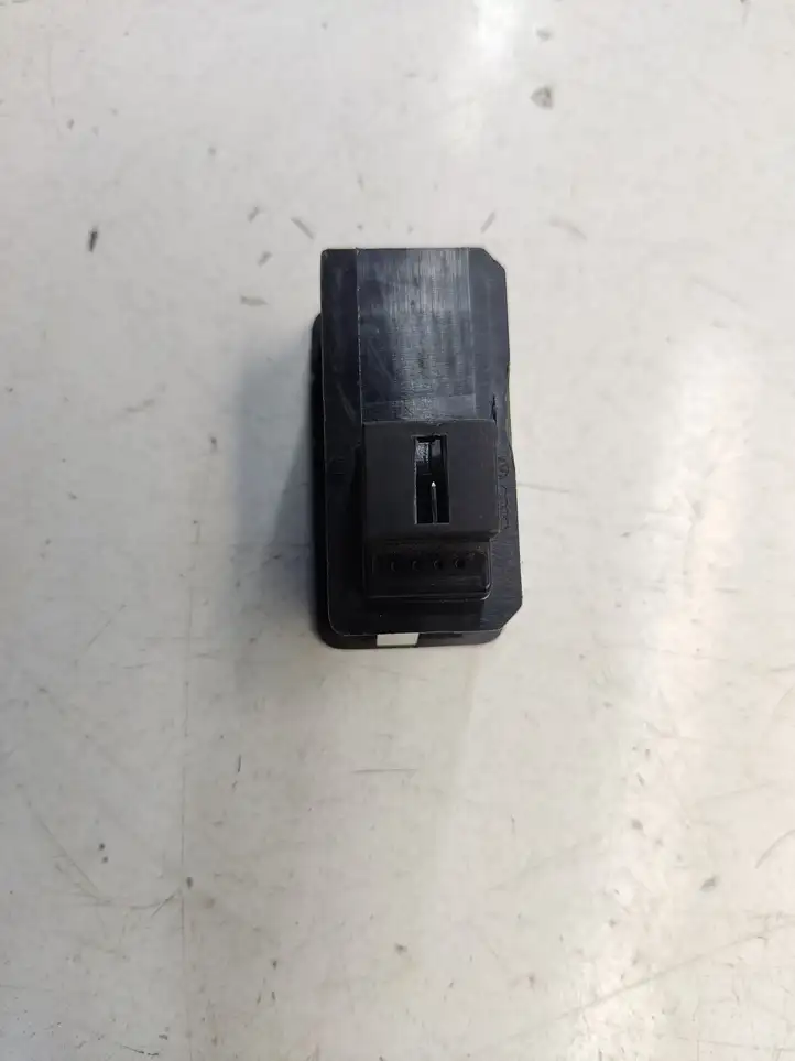 Audi A6 C7 (2011 - 2014) 4G0959831B Кнопка закрытия крышки багажника — фото 2