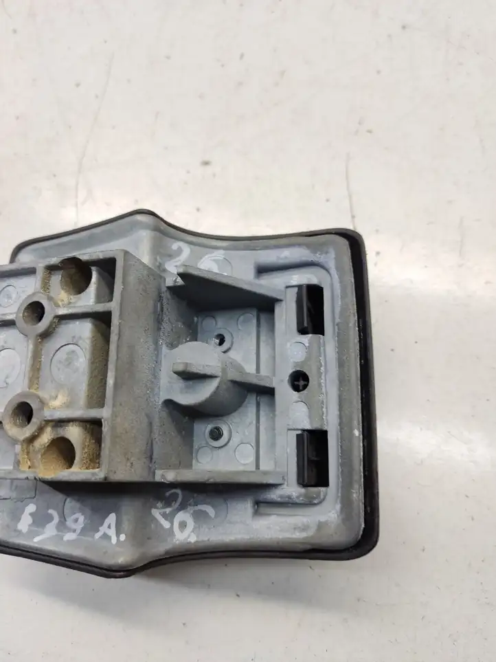 BMW 5 E39 (1996 - 2003) 8217304 Держатель шторки — фото 5