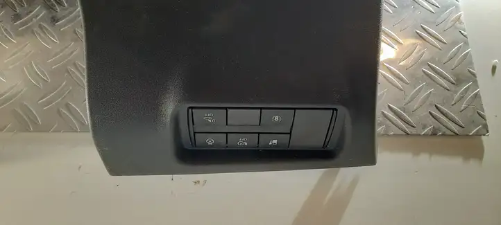 Nissan Leaf II (ZE1) (2017 - ) 681065SH0B Нижняя отделка панели приборов — фото 3