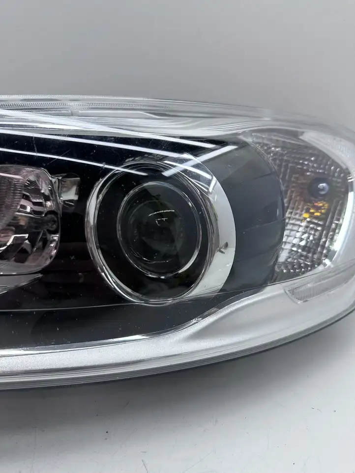 Volvo XC60 (2013 - 2017) 31698810 Передняя фара — фото 6