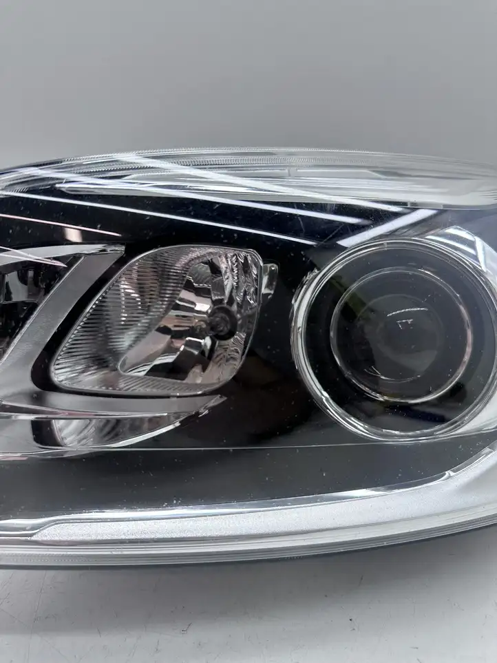 Volvo XC60 (2013 - 2017) 31698810 Передняя фара — фото 10