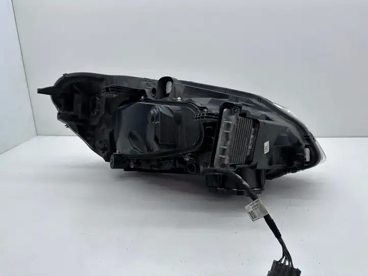 Volvo XC60 (2013 - 2017) 31698810 Передняя фара — фото 15