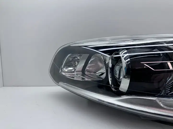Volvo XC60 (2013 - 2017) 31698810 Передняя фара — фото 17