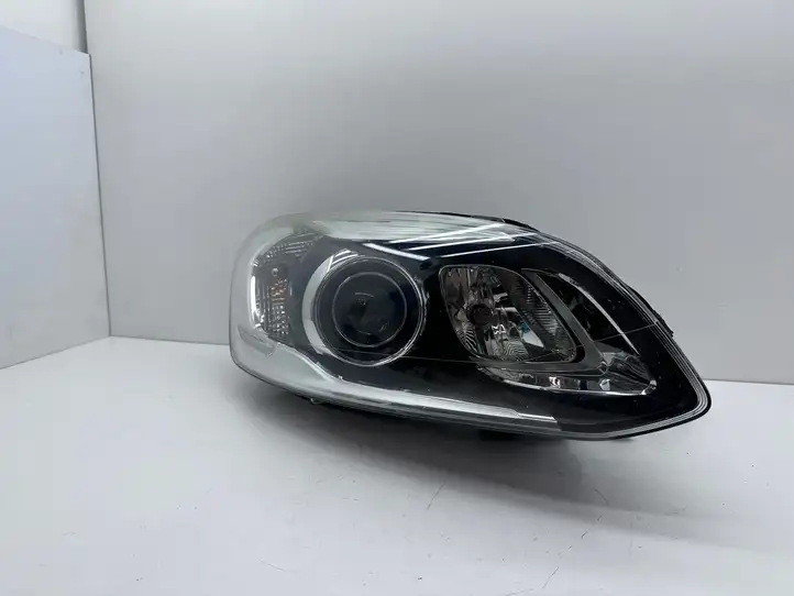 Volvo XC60 (2013 - 2017) 31395899 Передняя фара — фото 1