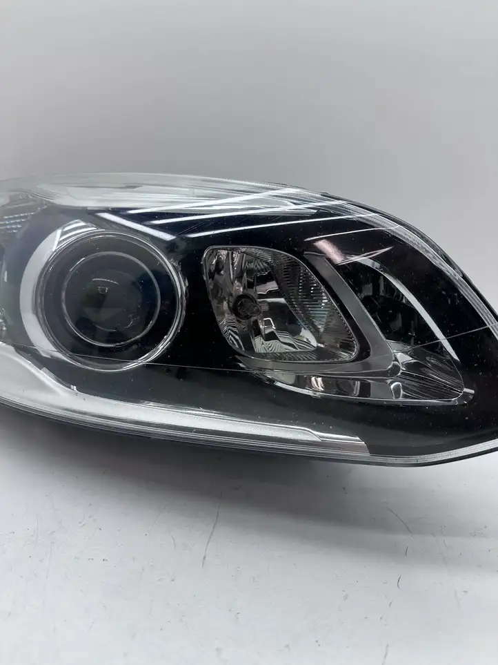 Volvo XC60 (2013 - 2017) 31395899 Передняя фара — фото 9