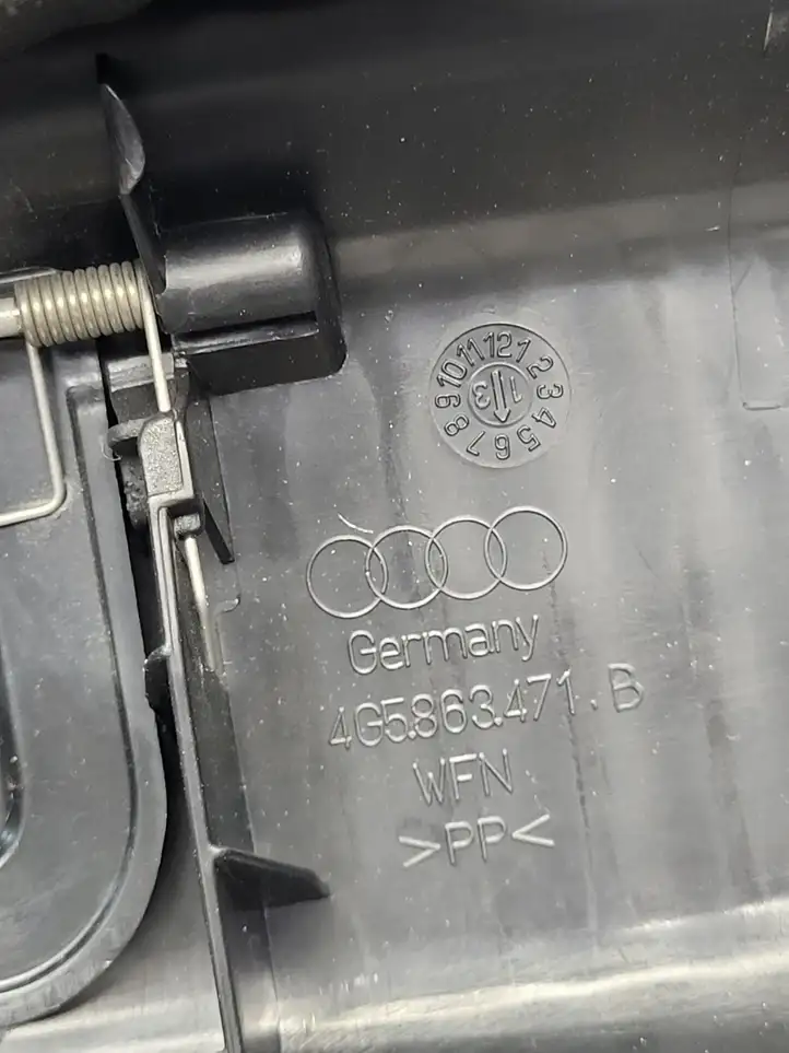 Audi A6 C7 (2011 - 2014) 4G5863471B Отделка порога багажника — фото 2