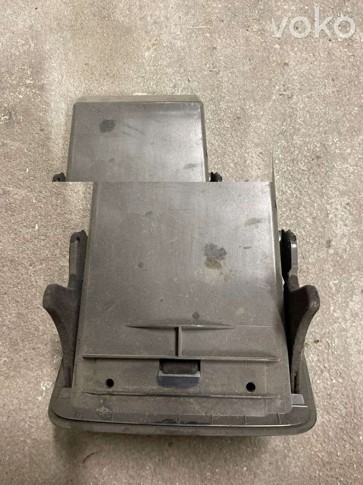 BMW 3 F30 F35 F31 (2012 - 2018)  17397510 Рамочка