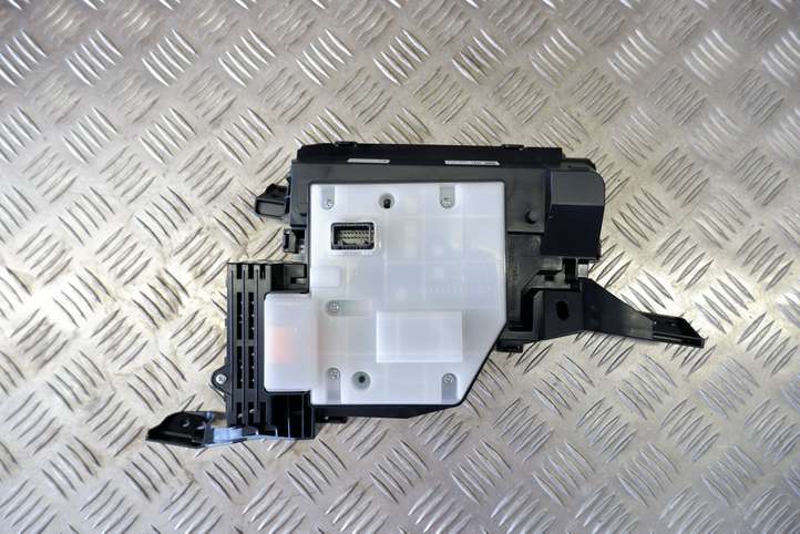 Toyota Prius (XW50) (2015 - )  8310847180 Экран дисплея вверх