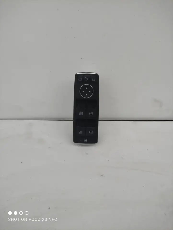 Mercedes-Benz E W212 (2009 - 2016) A2049055402 Блок кнопок стеклоподъемников — фото 1