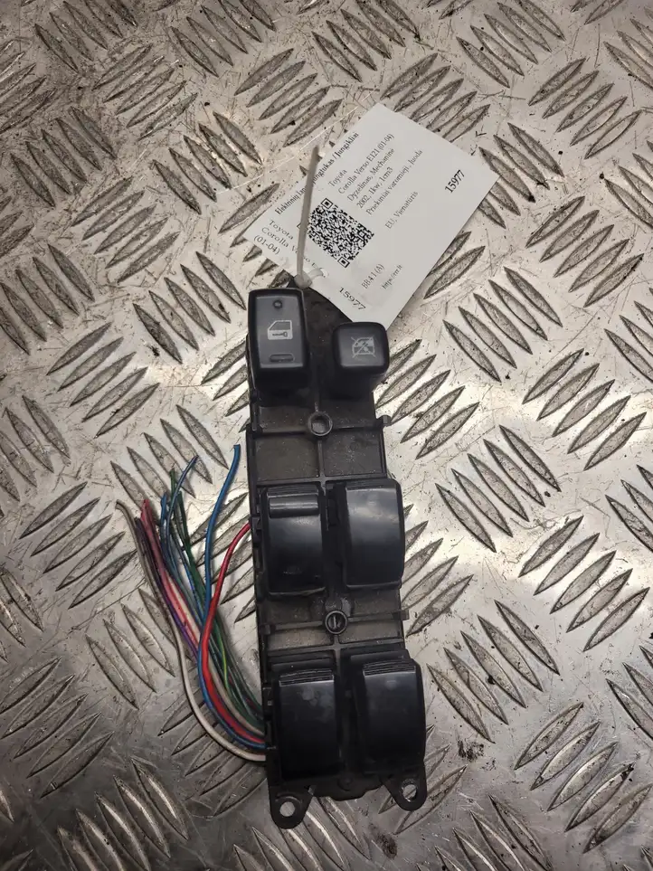 Toyota Corolla Verso E121 (2001 - 2004) 8404013080 Блок кнопок стеклоподъемников — фото 1