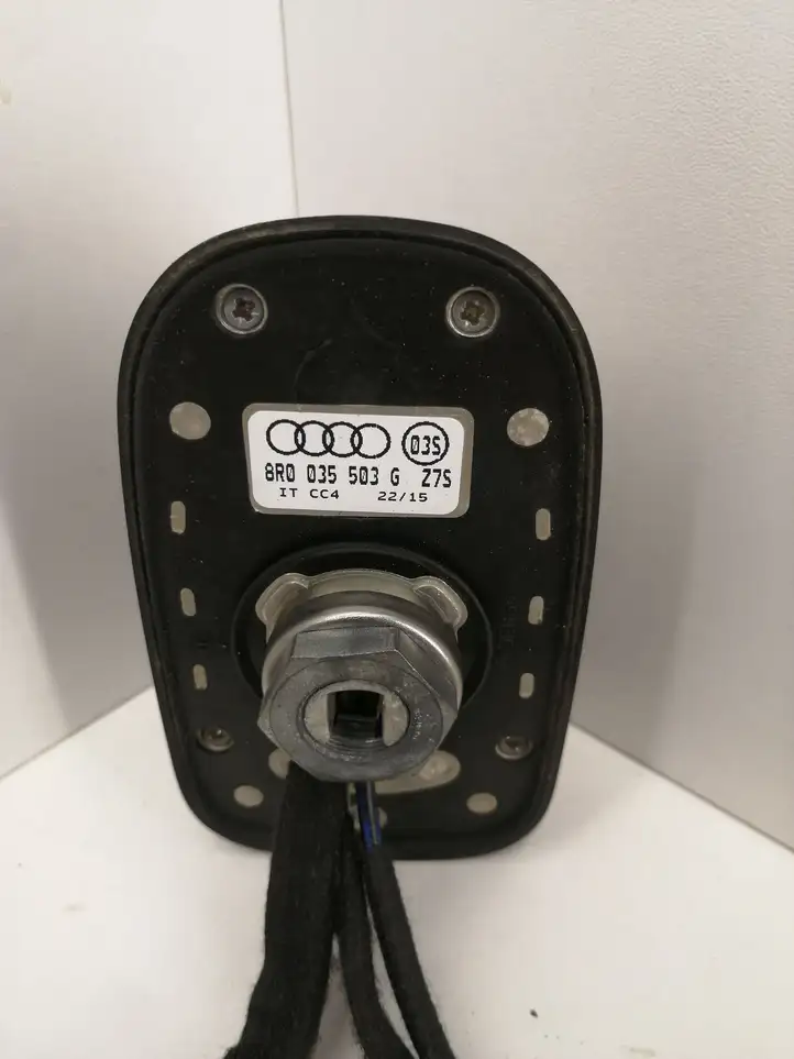 Audi Q5 SQ5 (2012 - 2017) 8R0035503G GPS антенна — фото 3