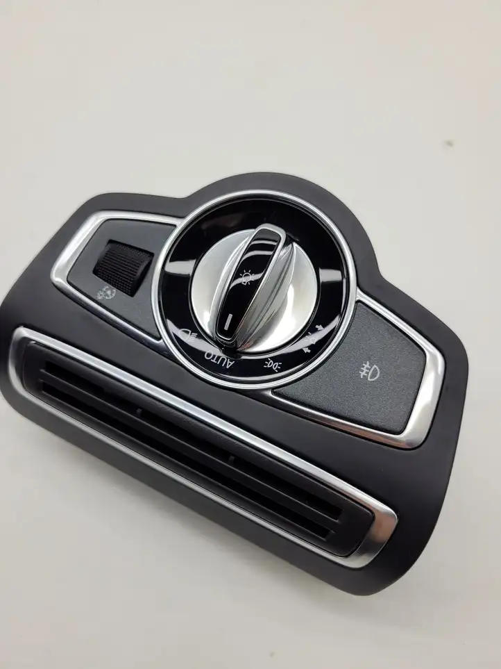 Mercedes-Benz C W205 (2014 - 2021) A2059056500 Включатель фонарей — фото 3