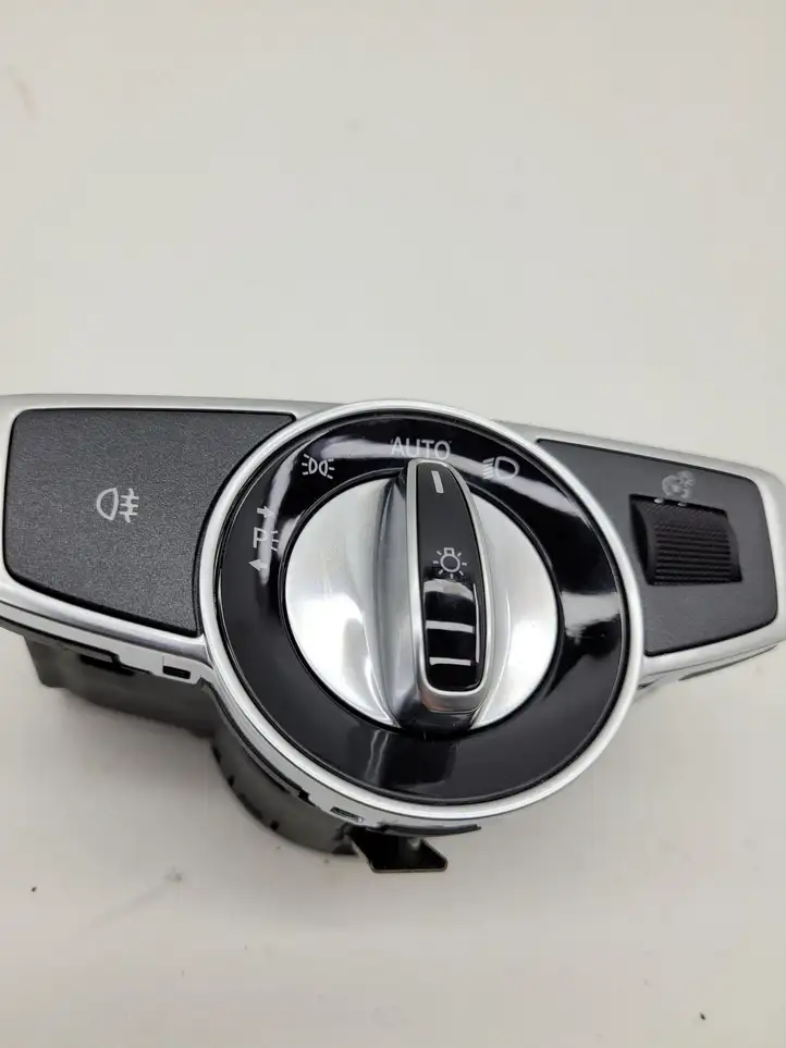 Mercedes-Benz E W238 (2017 - ) A2229055508 Включатель фонарей — фото 2