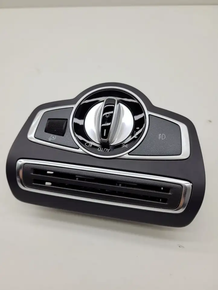 Mercedes-Benz C W205 (2014 - 2021) A2059057007 Включатель фонарей — фото 4