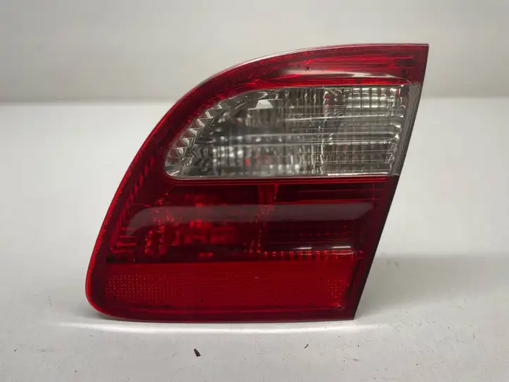 Mercedes-Benz E W211 (2002 - 2009) 2118201464 Задний фонарь в крышке багажника — фото 1
