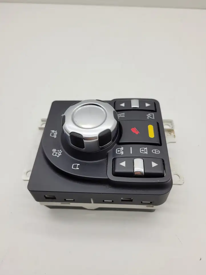 Land Rover Discovery 4 - LR4 (2009 - 2013) AH2214B596AC Включатель блокировки дифференциалов — фото 2