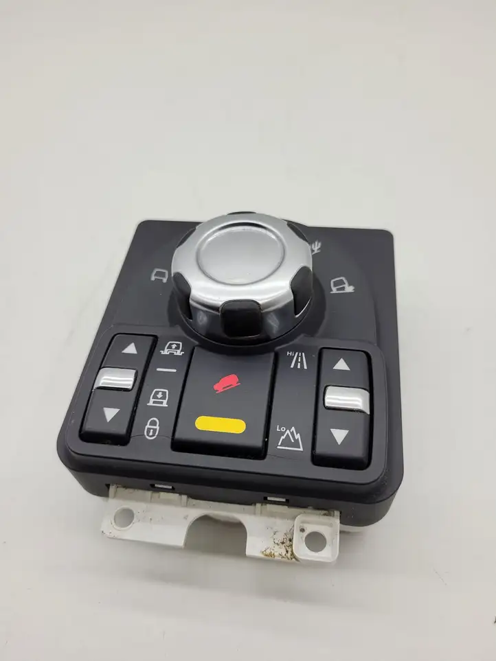 Land Rover Discovery 4 - LR4 (2009 - 2013) AH2214B596AC Включатель блокировки дифференциалов — фото 4