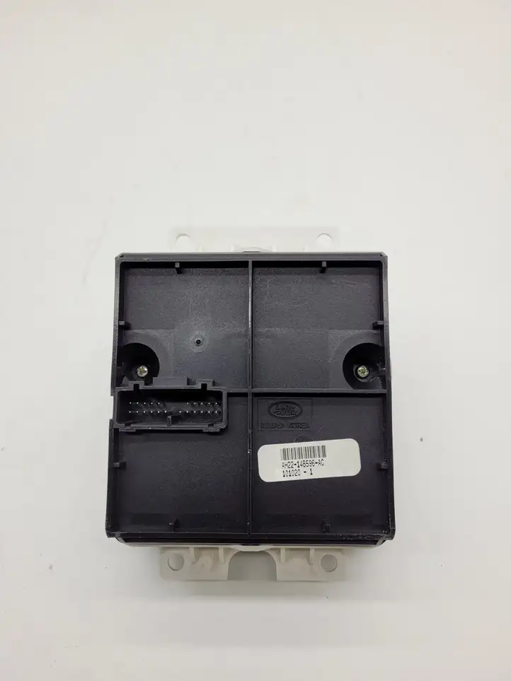 Land Rover Discovery 4 - LR4 (2009 - 2013) AH2214B596AC Включатель блокировки дифференциалов — фото 6