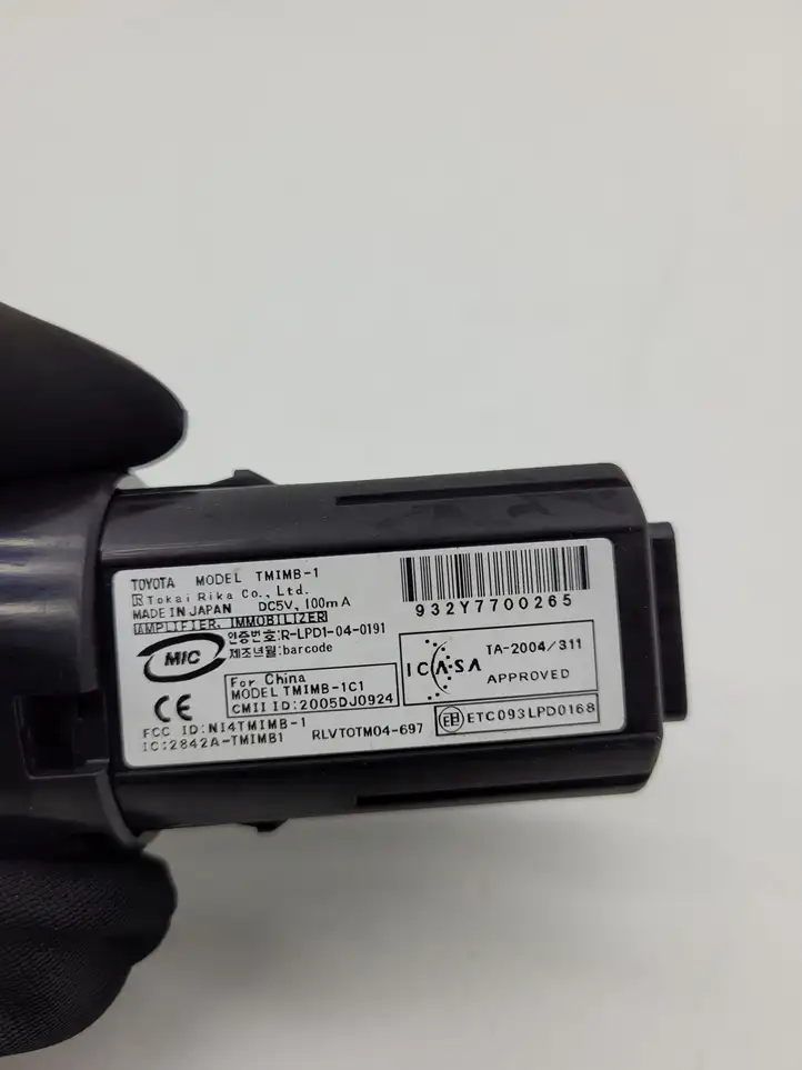 Lexus IS 220D-250-350 (2005 - 2010) 2005DJ0924 Включатель зажигания и стартера — фото 4