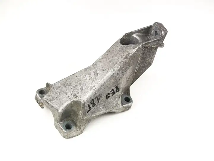 Audi A4 S4 B6 8E 8H (2000 - 2006) 8e0199307 Кронштейн двигателя — фото 1