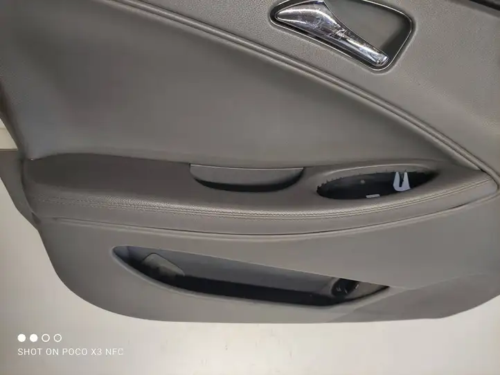 Mercedes-Benz CLS C219 (2003 - 2011) Обшивка передней двери — фото 3